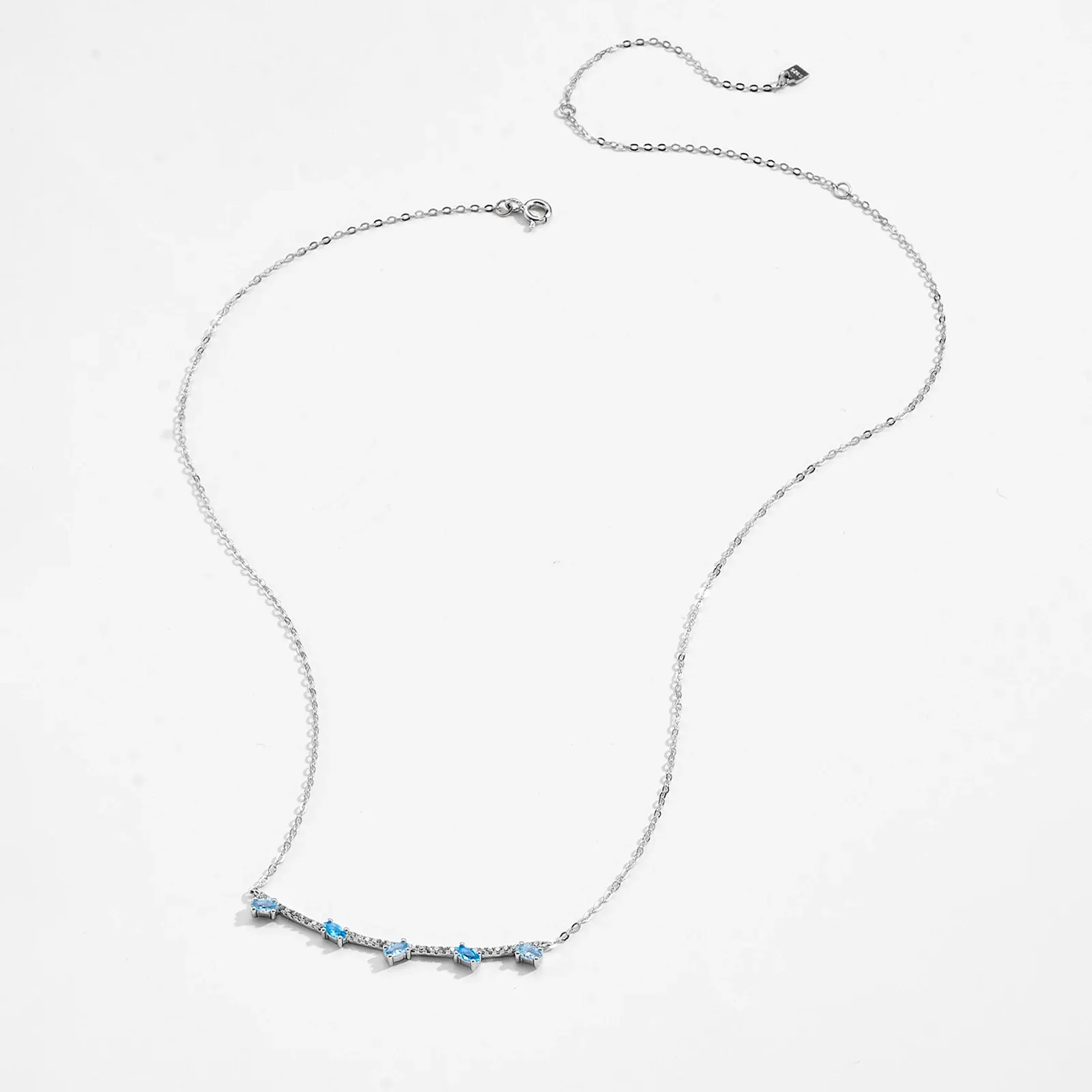 Сребърно чокър колие с син маркезов циркон