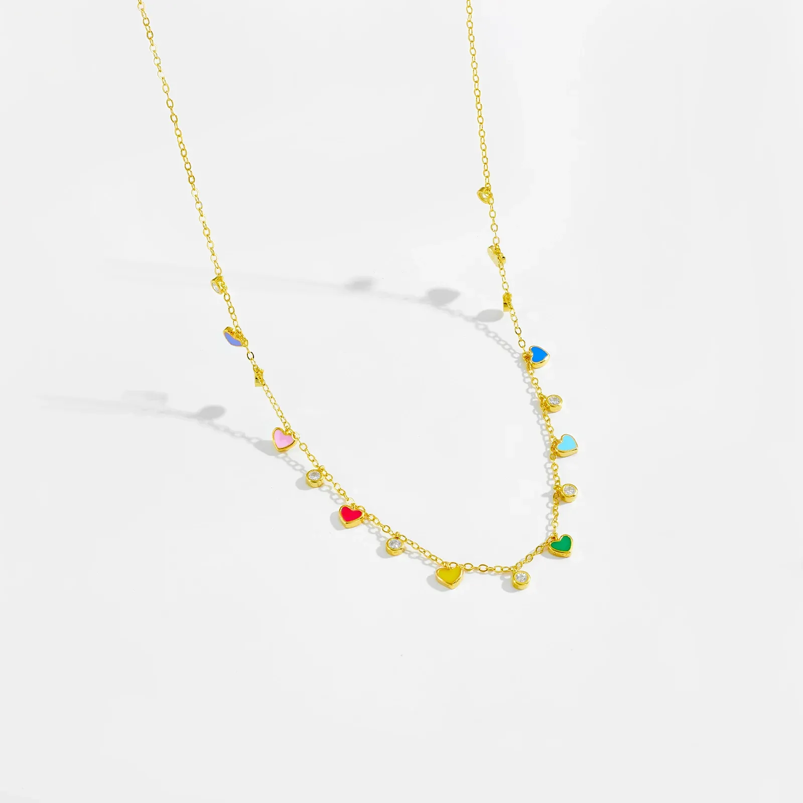 Деликатно чокър колие от 925 сребро с черен емайл и позлатен акцент