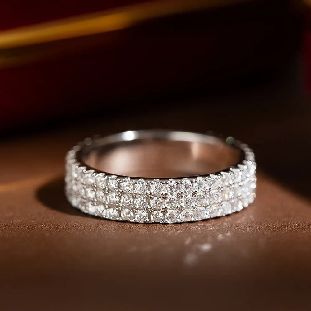 Сребърен пръстен с моисанит и геометричен профил Oevas