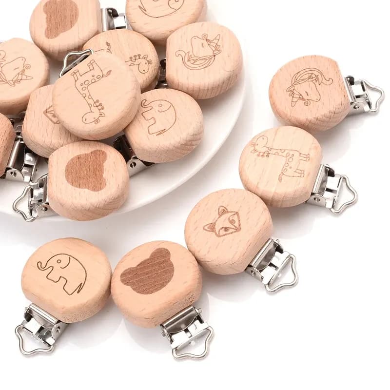 Комплект дървени щипки за биберон с животински мотиви, 5 броя