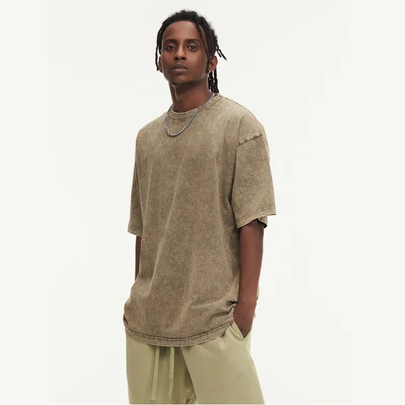 Памучна тениска с персонализиран принт и бродерия