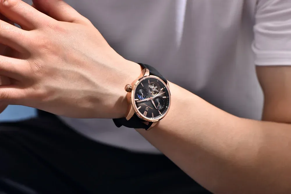 Механичен турбийон часовник PAGANI DESIGN с кожена каишка и сапфир