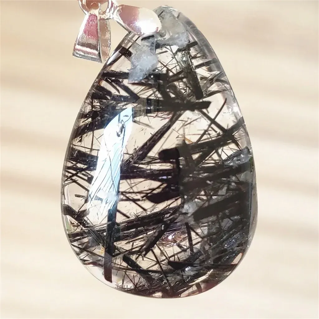 Висулка от черен рутилов кварц